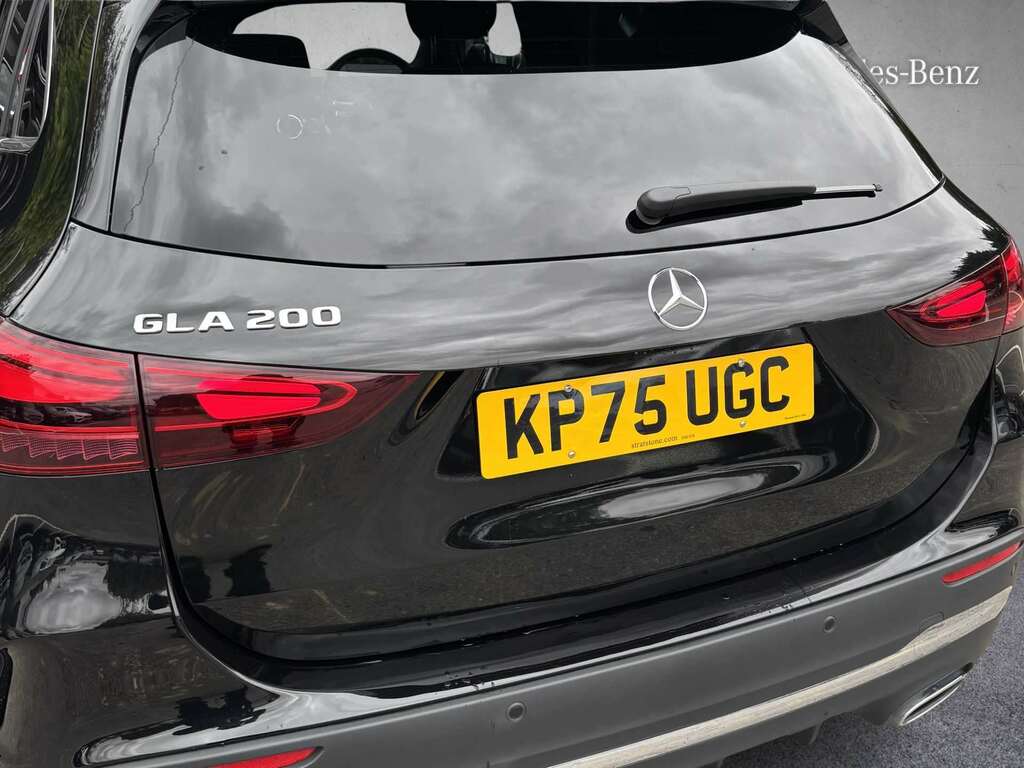 Mercedes-Benz GLA Class 200 Amg Line Executive 2025 KP75UGC Black #5