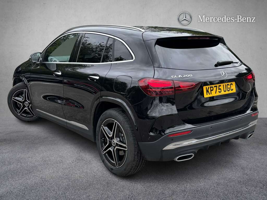 Mercedes-Benz GLA Class 200 Amg Line Executive 2025 KP75UGC Black #2