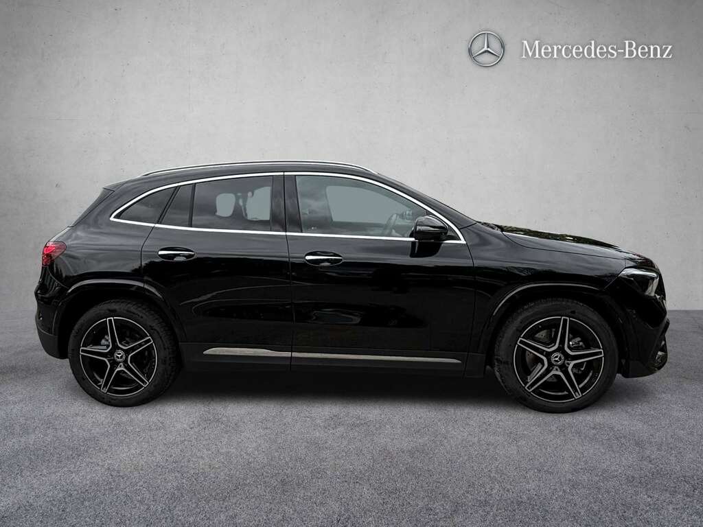 Mercedes-Benz GLA Class 200 Amg Line Executive 2025 KP75UGC Black #4