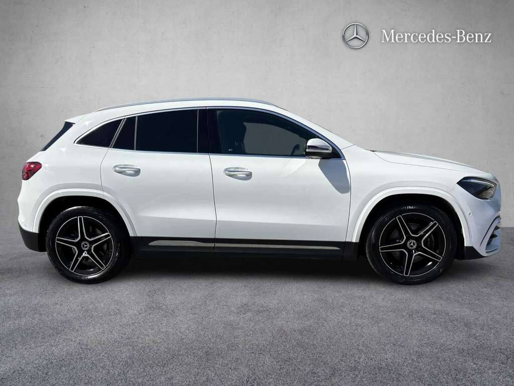 Mercedes-Benz GLA Class 220D 4Matic Amg Line Executive 2025 KP75LGX White #4