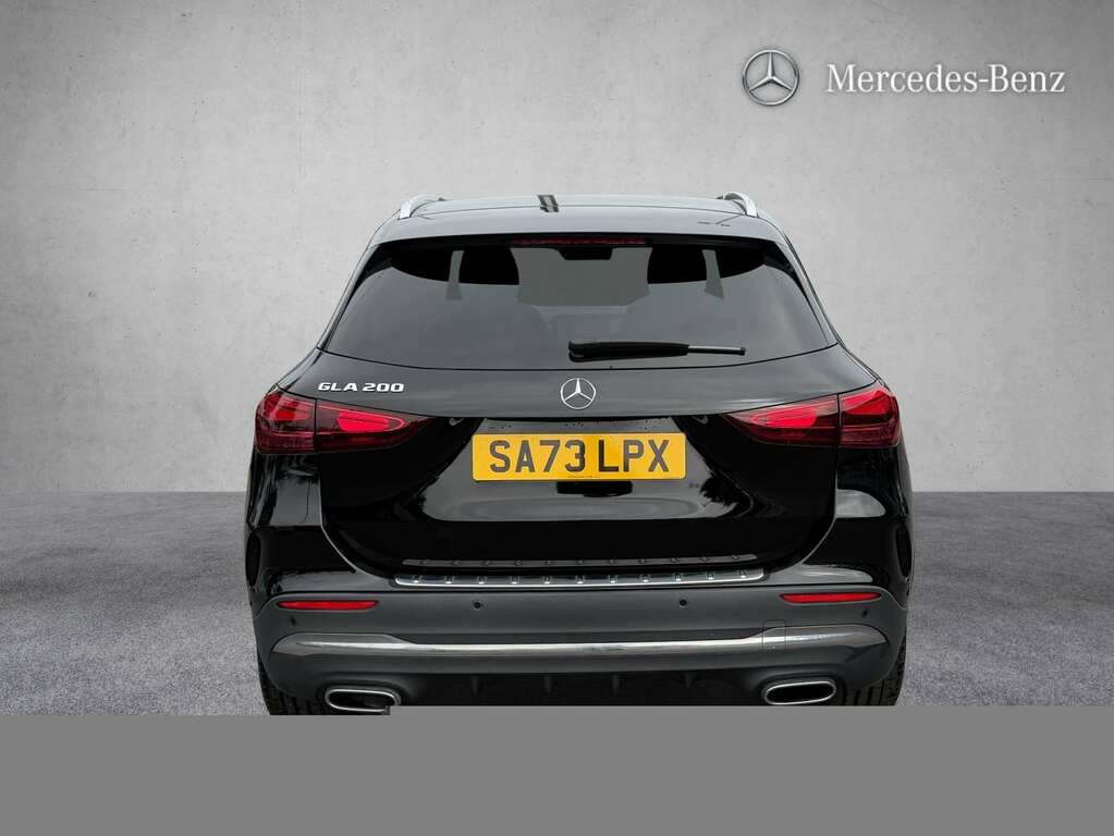 Mercedes-Benz GLA Class 200 Amg Line Executive 2023 Black #5