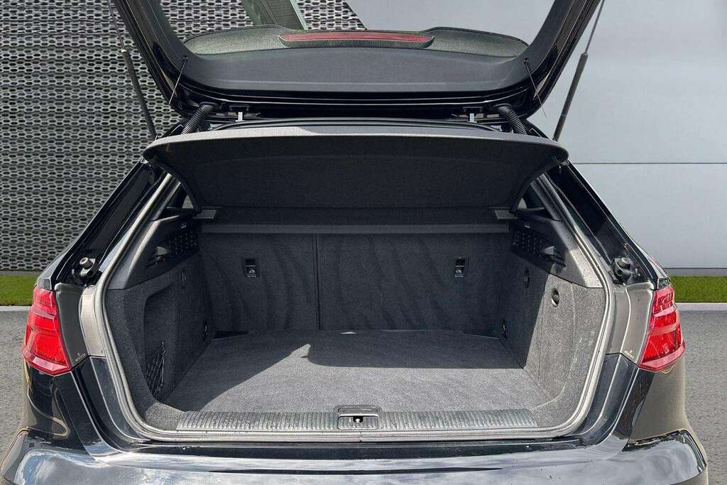 Audi A3 30 Tdi 116 Black Edition 2019 Black #6
