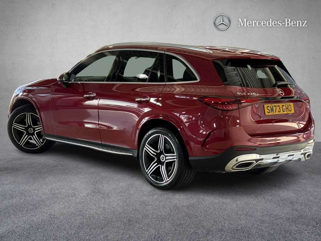 Mercedes-Benz GLC Class 220D 4Matic Amg Line Premium 9G-tronic 2023 SM73GHO Red #2