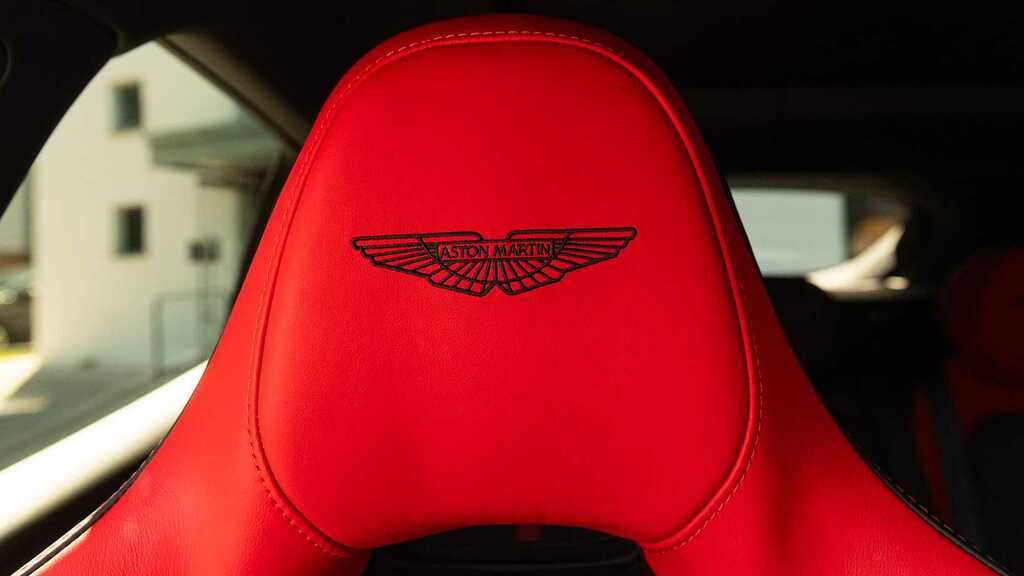 Aston Martin DBX V8 Dbx707 Touchtronic 2024 Black #3