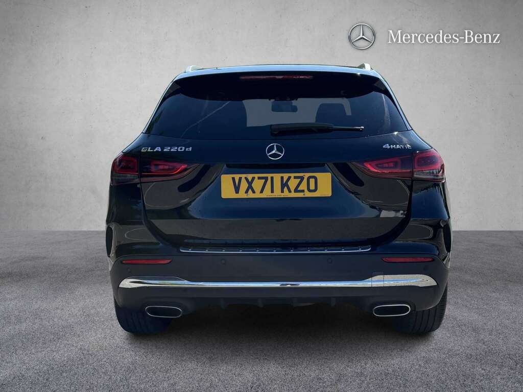 Mercedes-Benz GLA Class 220D 4Matic Amg Line Premium Plus 2021 VX71KZO Black #6