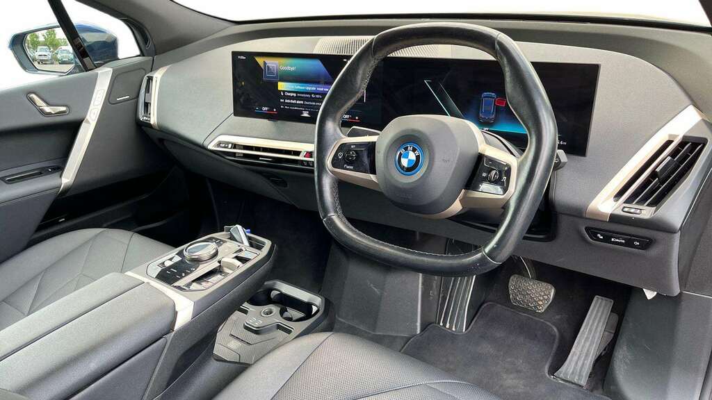 BMW iX 240Kw Xdrive40 M Sport Edition 76.6Kwh 20 YB72UKS Blue #4