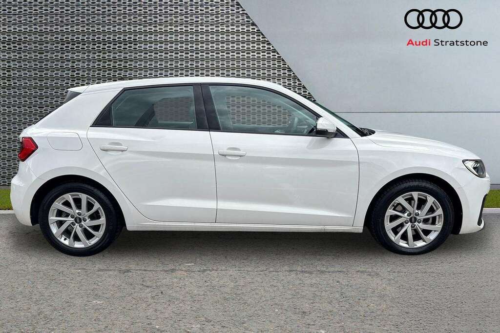 Audi A1 30 Tfsi Sport S Tronic 2024 BK74ODY White #4
