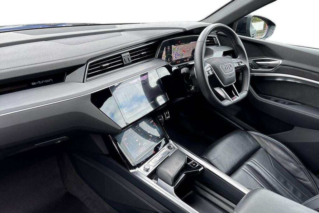 Audi Q8 e tron 300Kw 55 Quattro 114Kwh Black Edition 202 Black #2