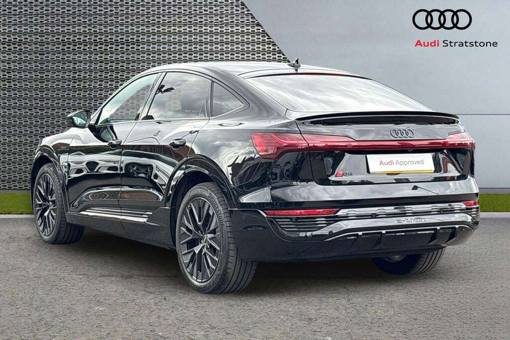 Audi Q8 e tron 300Kw 55 Quattro 114Kwh Black Edition 202 Black #3