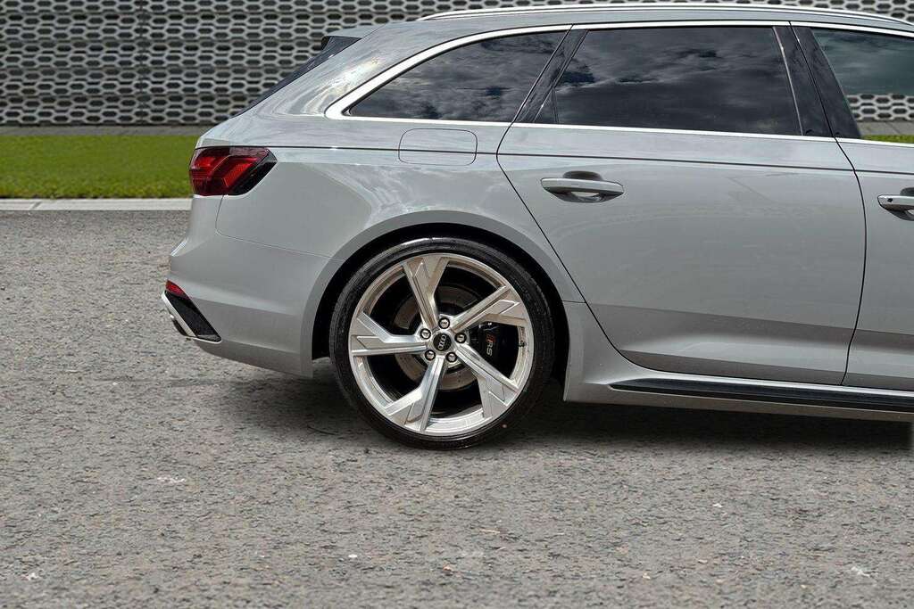 Audi RS4 Carbon Black Black #9