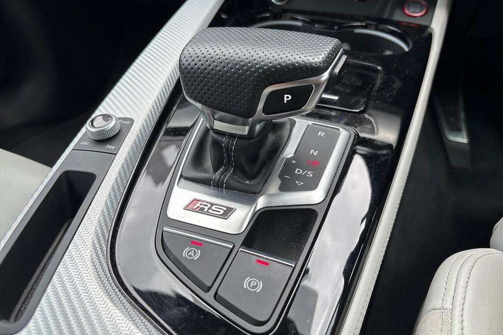Audi RS4 Carbon Black Black #15