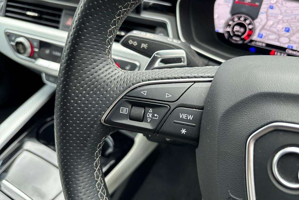 Audi RS4 Carbon Black Black #16