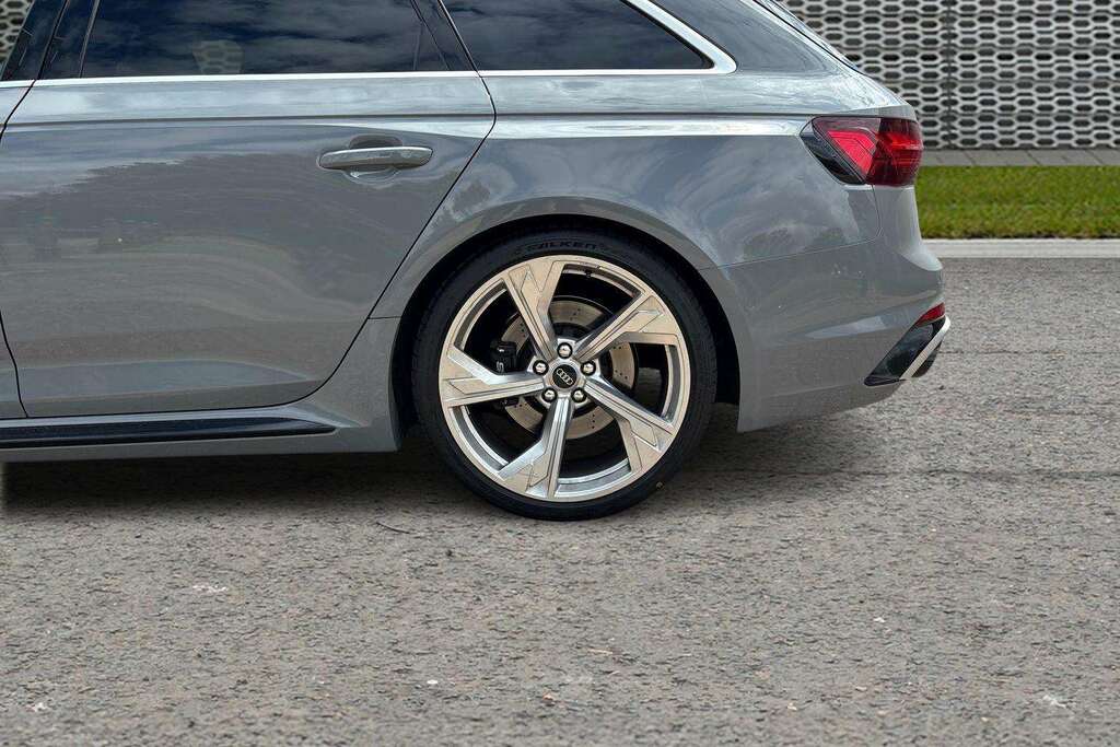 Audi RS4 Carbon Black Black #10