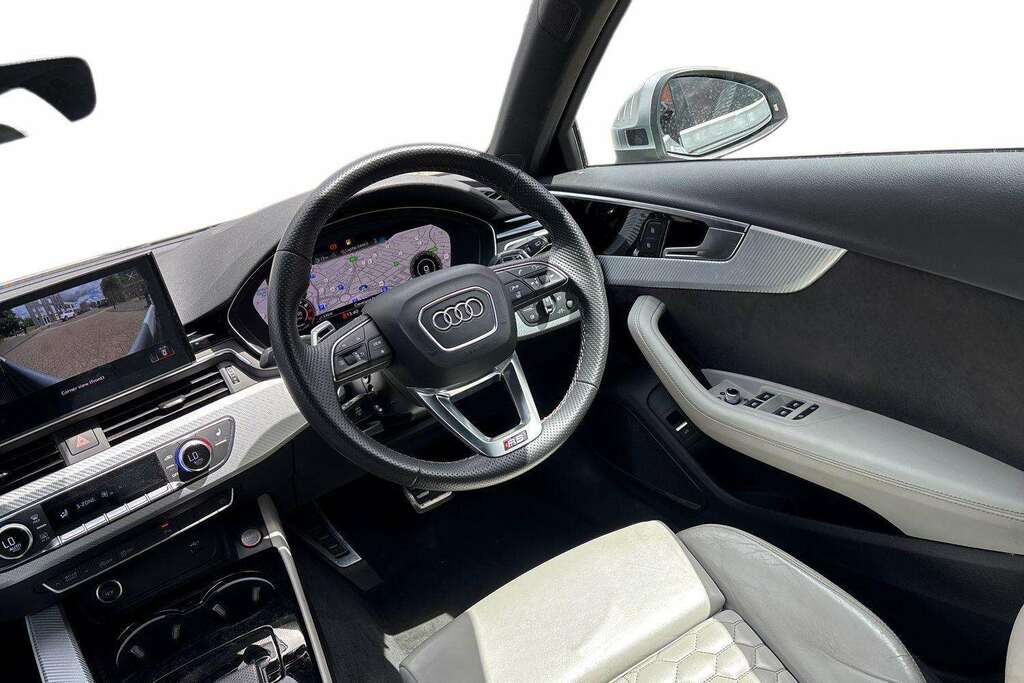 Audi RS4 Carbon Black Black #20