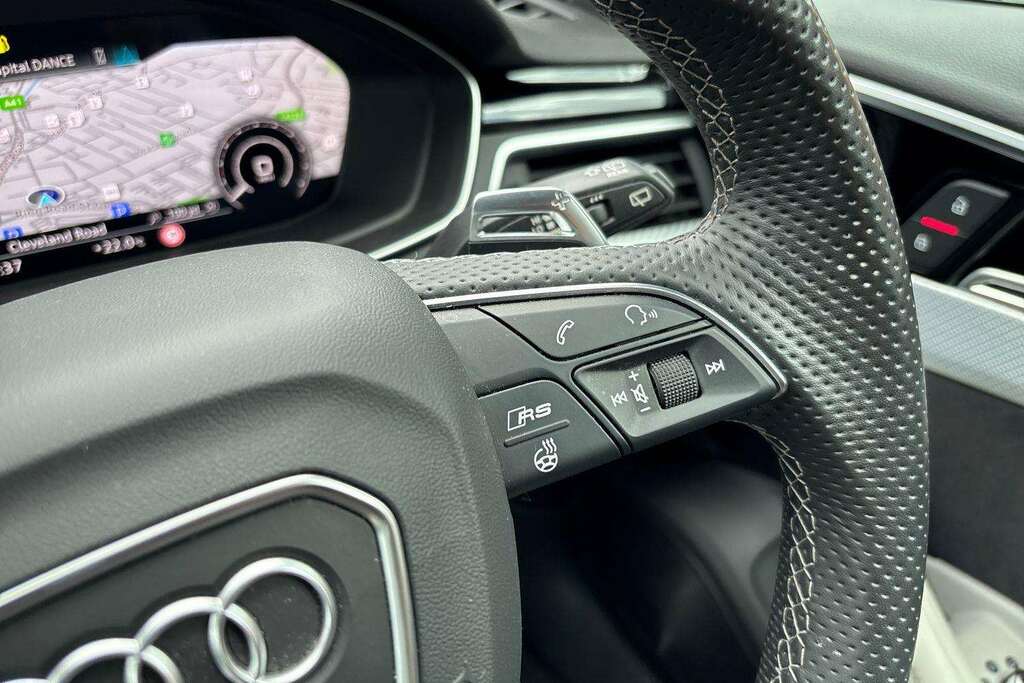 Audi RS4 Carbon Black Black #17
