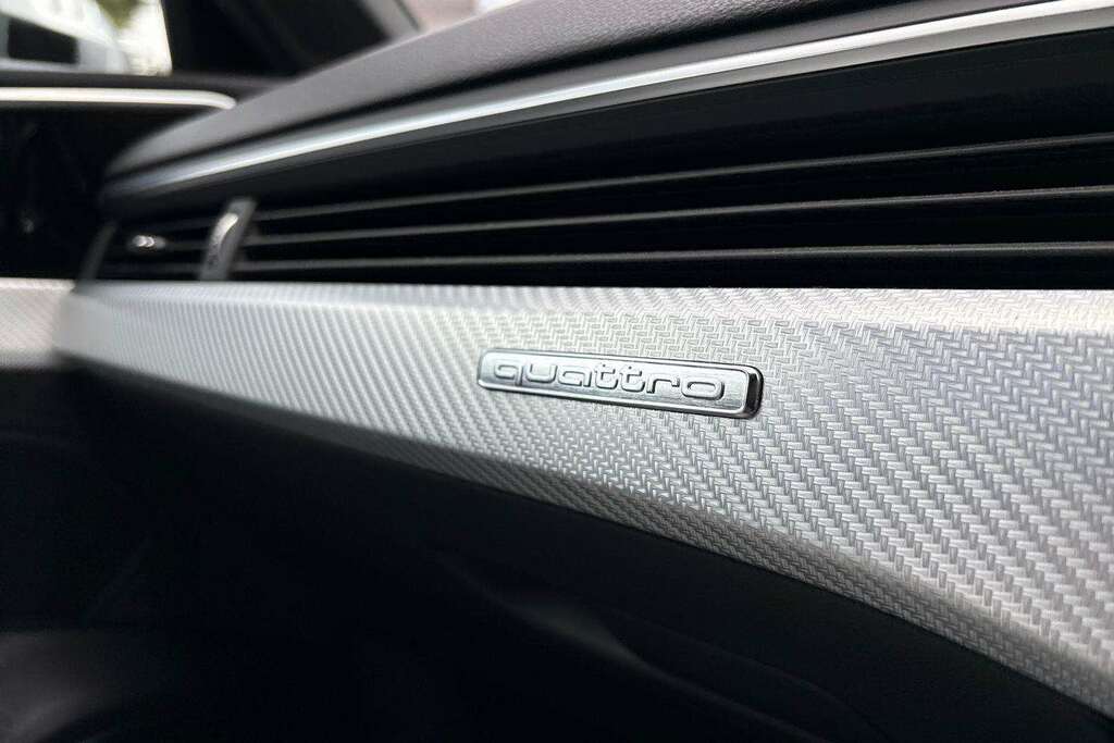 Audi RS4 Carbon Black Black #37