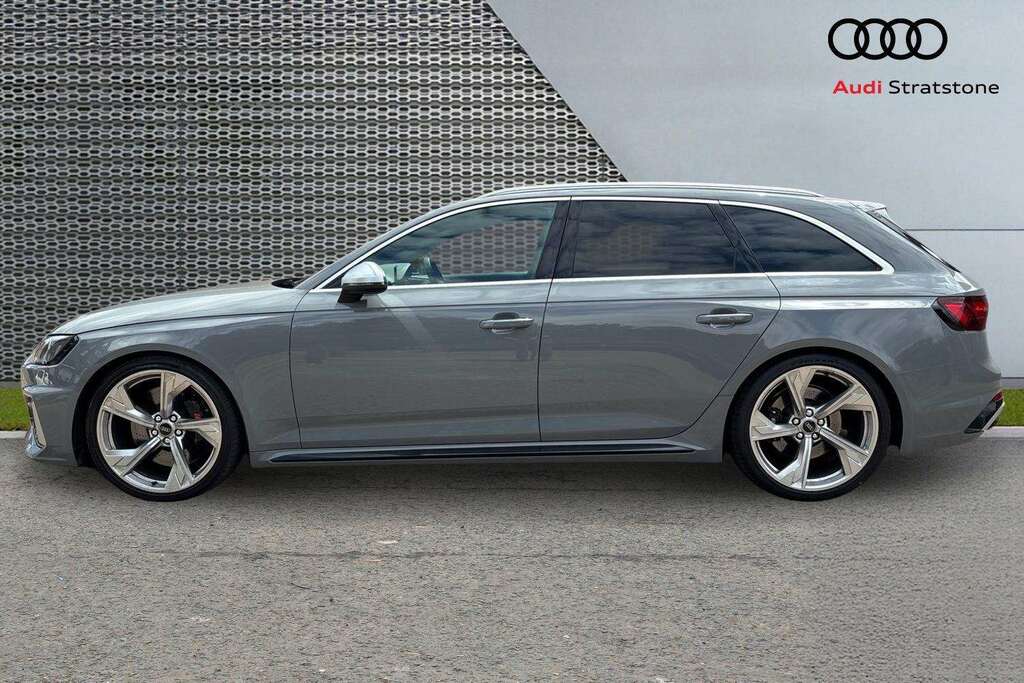 Audi RS4 Carbon Black Black #8