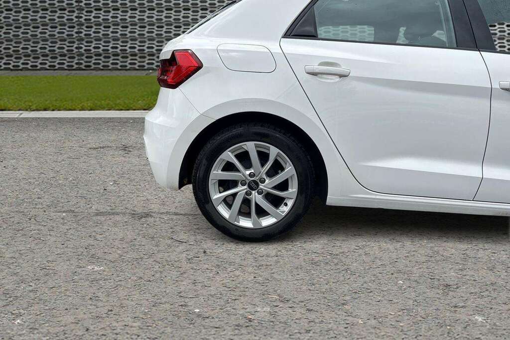 Audi A1 25 Tfsi Sport 2025 VE74TYG White #4