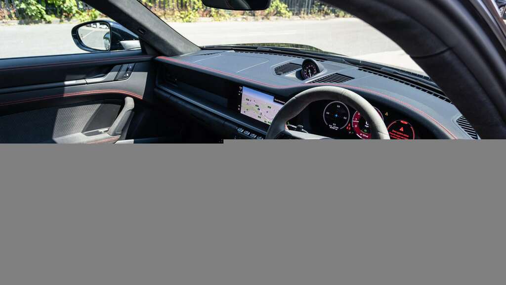 Porsche 911 Carrera Gts Hev S-a 2025 PE25DCF Black #3