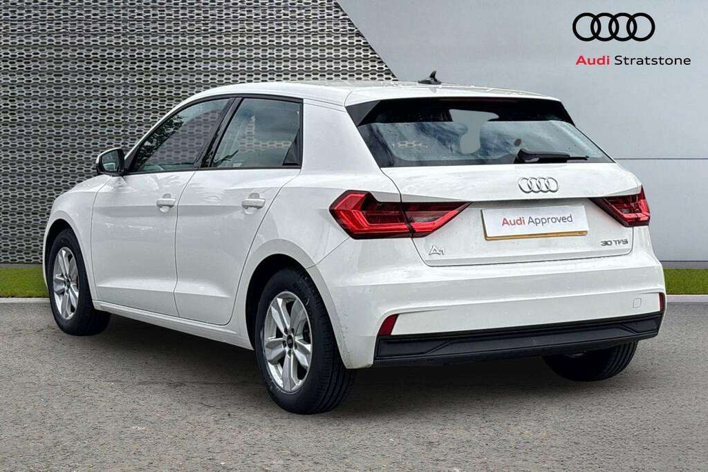 Audi A1 30 Tfsi 110 Technik S Tronic 2022 VU72DMZ White #3