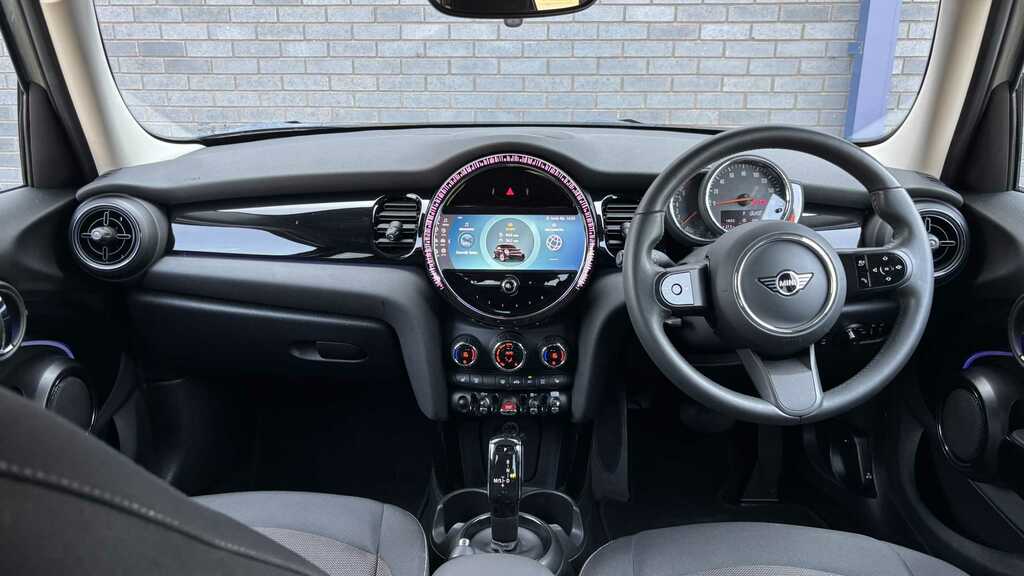 Mini Hatch 1.5 Cooper Classic 2022 RO72HZD Grey #3