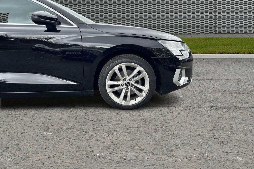 Audi A3 35 Tfsi Sport 2022 LT22FYO Black #4