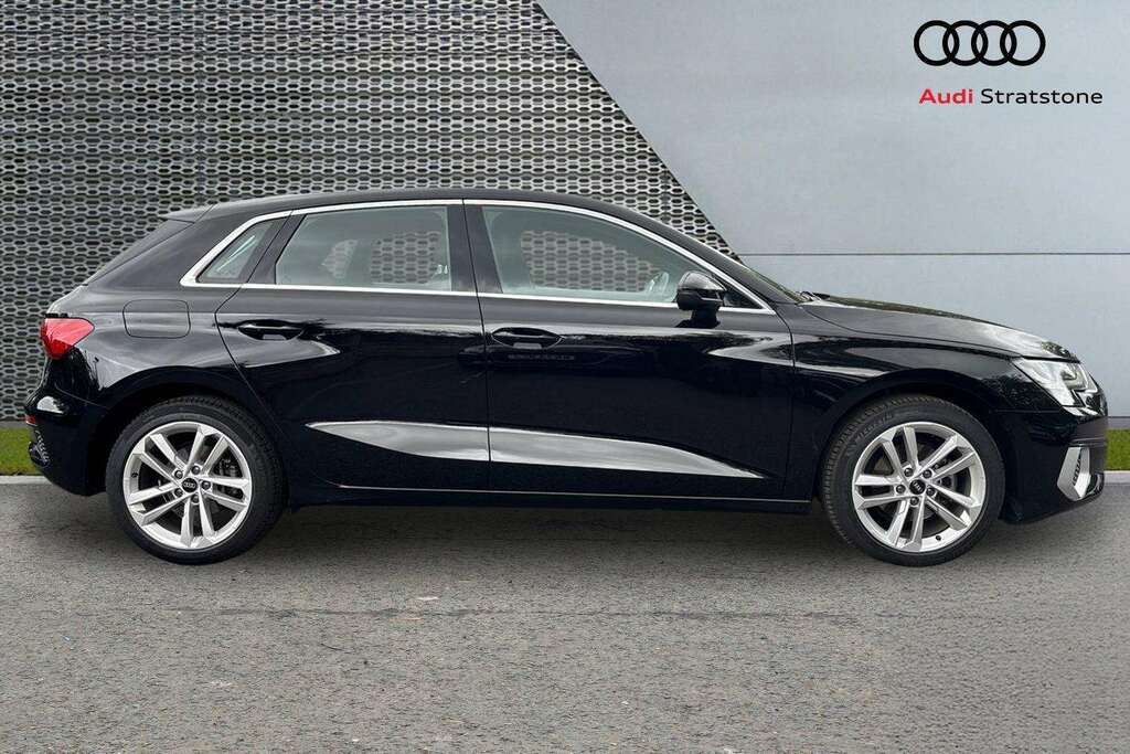 Audi A3 35 Tfsi Sport 2022 LT22FYO Black #3
