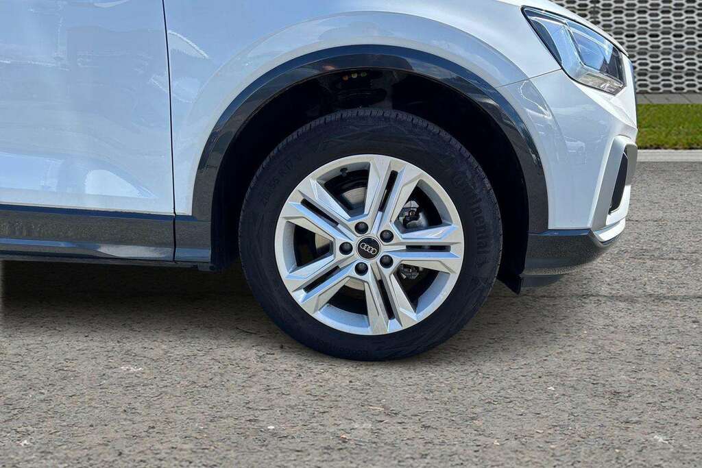 Audi Q2 35 Tfsi Sport S Tronic 2025 White #5