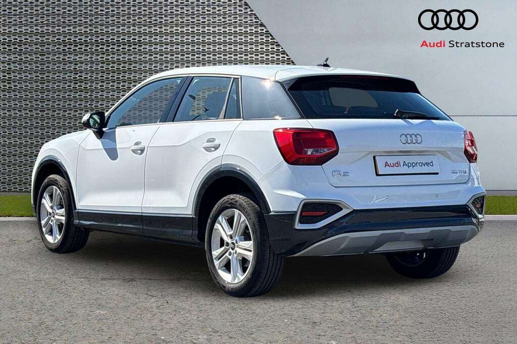 Audi Q2 35 Tfsi Sport S Tronic 2025 White #3