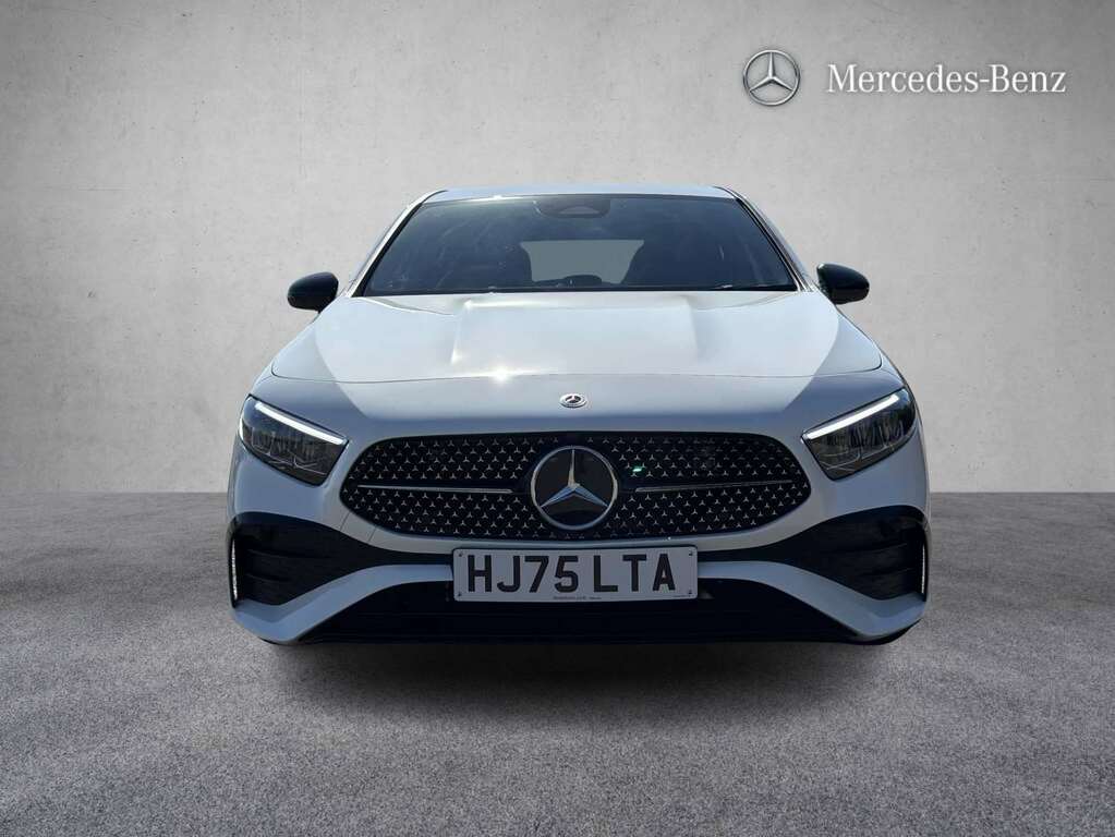 Mercedes-Benz A Class A200 Amg Line Premium 2025 HJ75LTA White #5