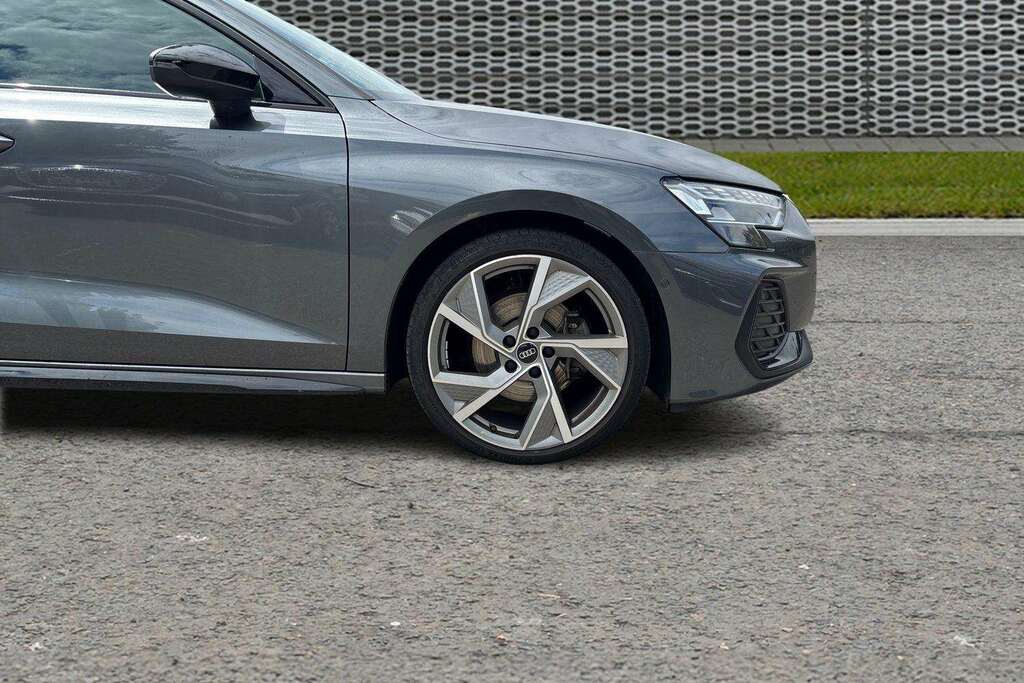 Audi A3 35 Tdi Black Edition S Tronic 2024 WN74MVJ Grey #4