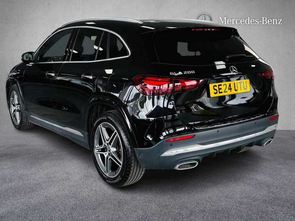 Mercedes-Benz GLA Class 200 Amg Line Executive 2024 SE24UTU Black #3