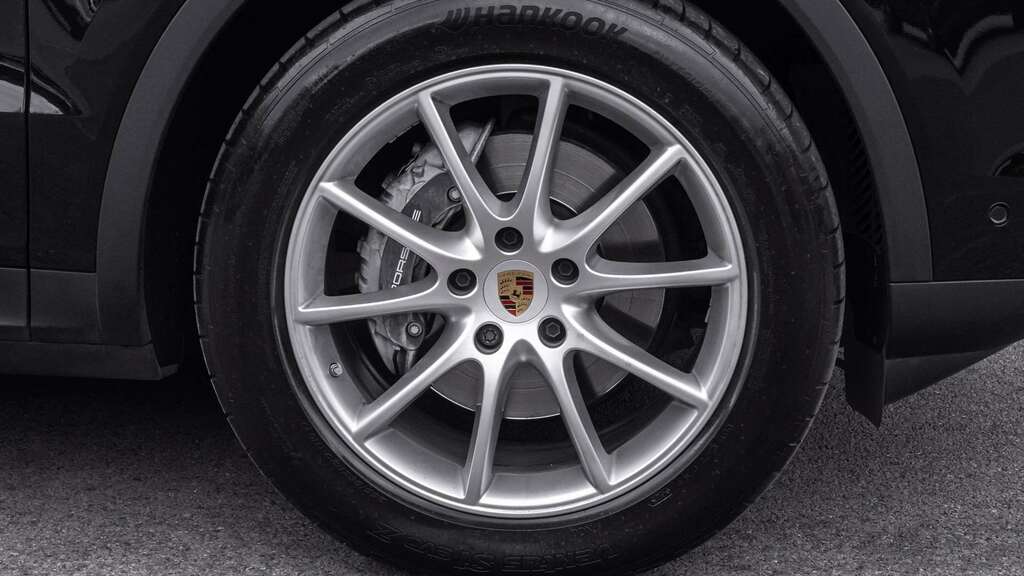 Porsche Cayenne V6 2024 BA24XUT Black