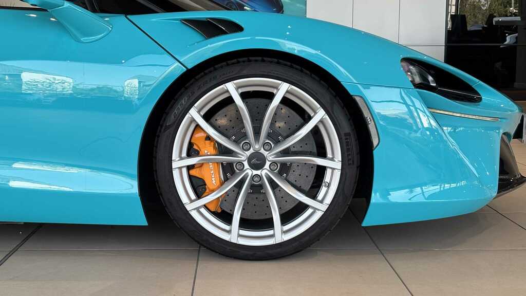McLaren Artura V6 Phev 700 Ssg 2024 #3