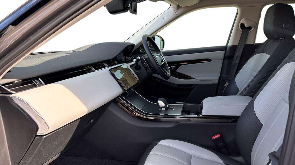 Land Rover Range Rover Evoque 2.0 D200 Dynamic Se 2024 KS74OPV Grey #3