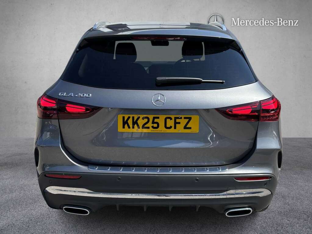 Mercedes-Benz GLA Class 200 Amg Line Executive 2025 KK25CFZ Grey #4