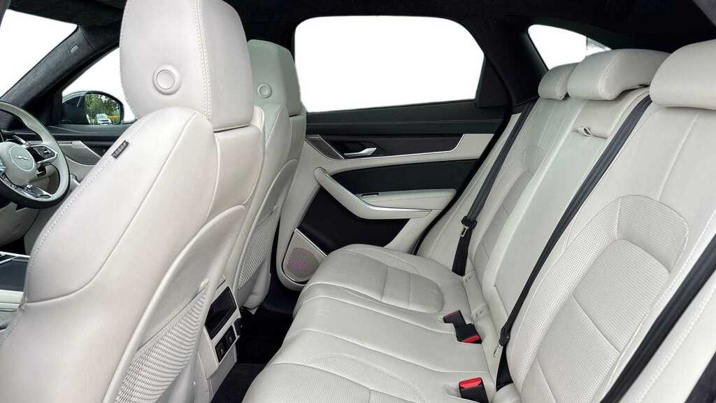 Jaguar F-Pace 2.0 D200 R-dynamic Hse Black 90Th Anniv 2 KP74WKZ Grey #4