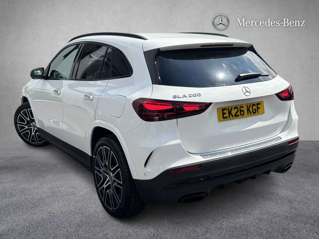 Mercedes-Benz GLA Class 200 Amg Line Premium 2026 White