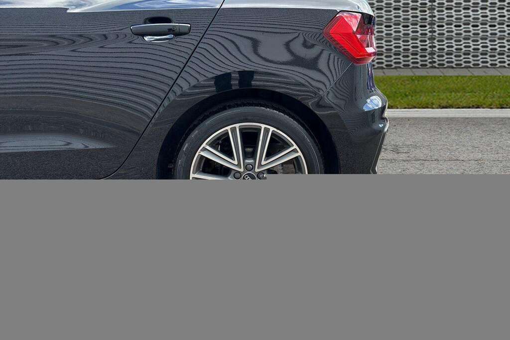 Audi A1 35 Tfsi S Line S Tronic 2025 MV25OFD Black #6
