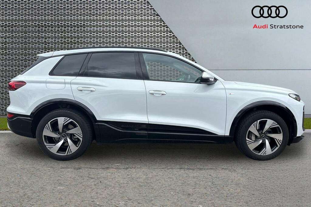 Audi Q6 E-Tron 185Kw 83Kwh S Line 2025 White #3