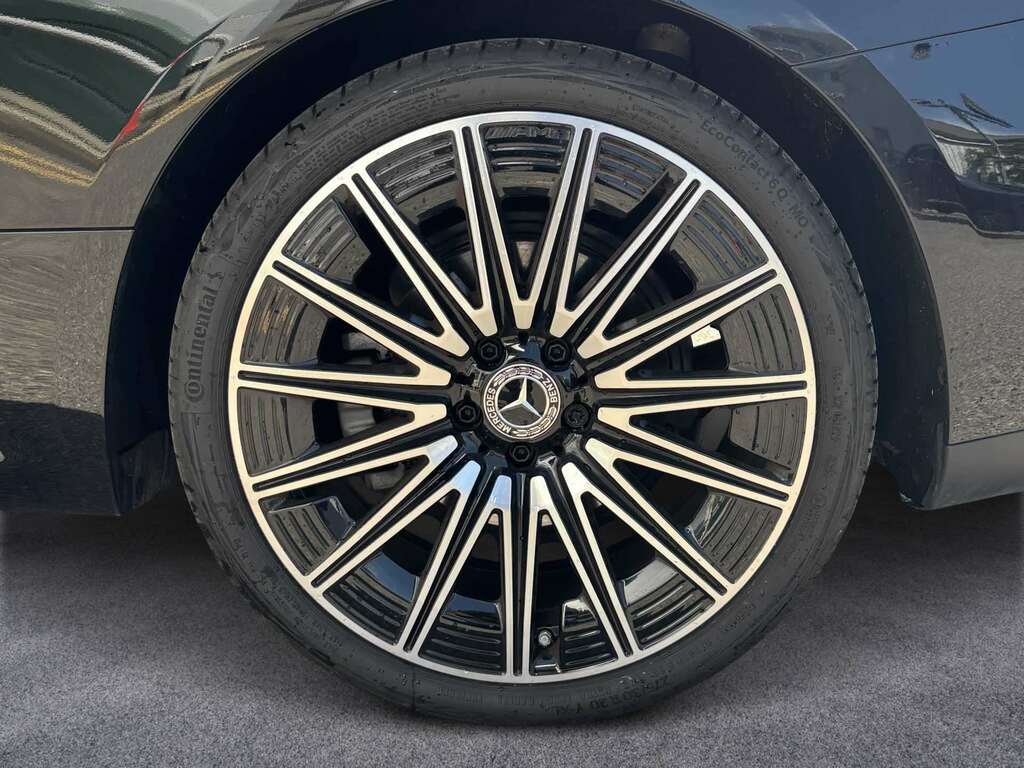 Mercedes-Benz CLE Class 300 4Matic Amg Line Premium 9G-tronic 2025 Black #5