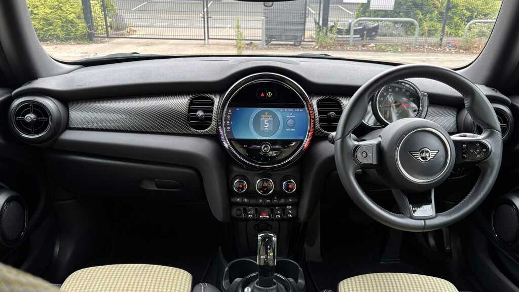 Mini Hatch 1.5 One Classic 2023 FJ23TTU Green #6