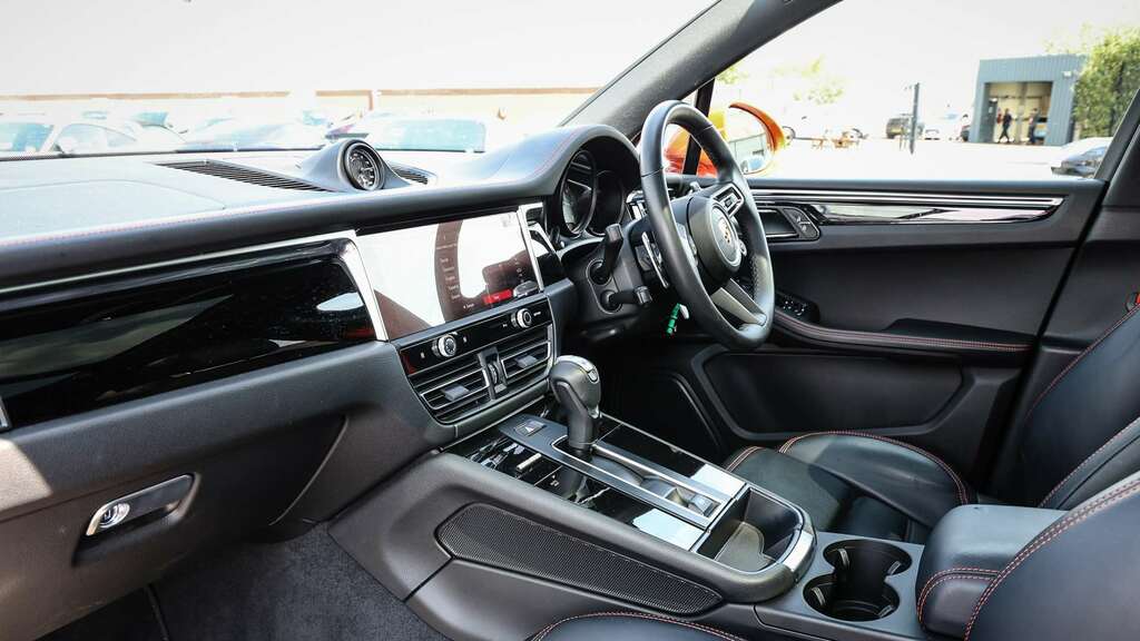 Porsche Macan S 2023 BJ73OTY #5