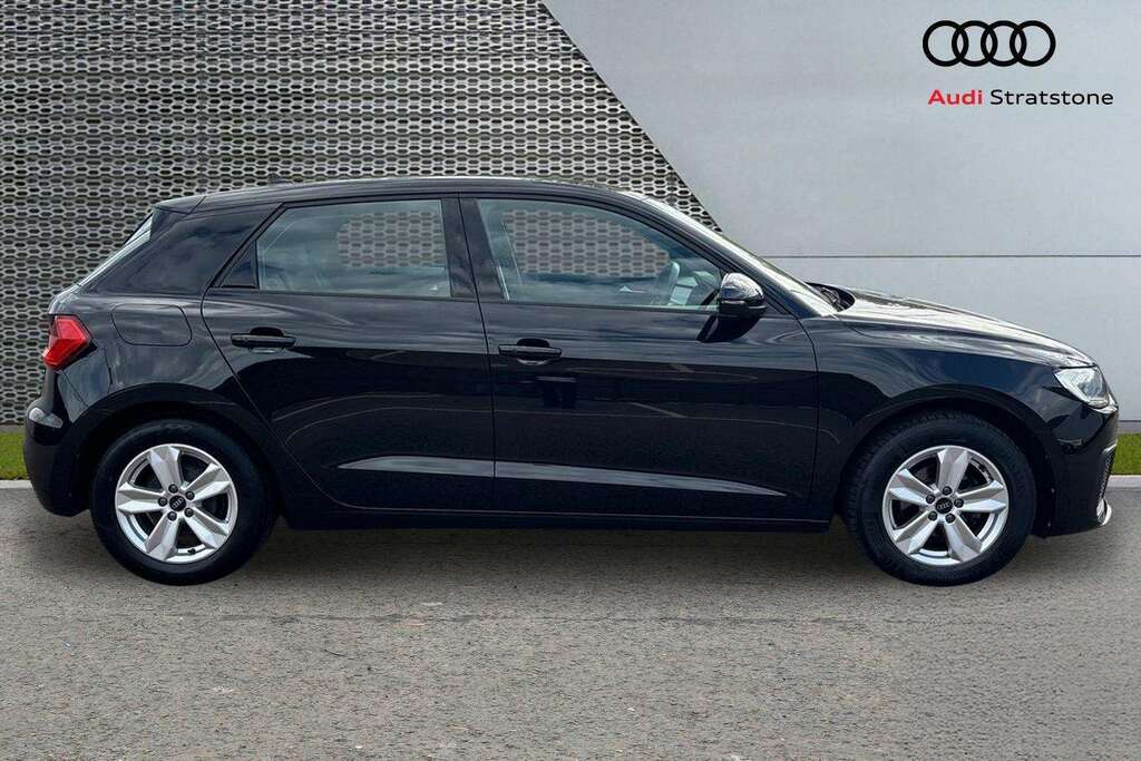 Audi A1 Audi A1 Sportback S Line 30 Tfsi 110 Ps S Tronic White #4