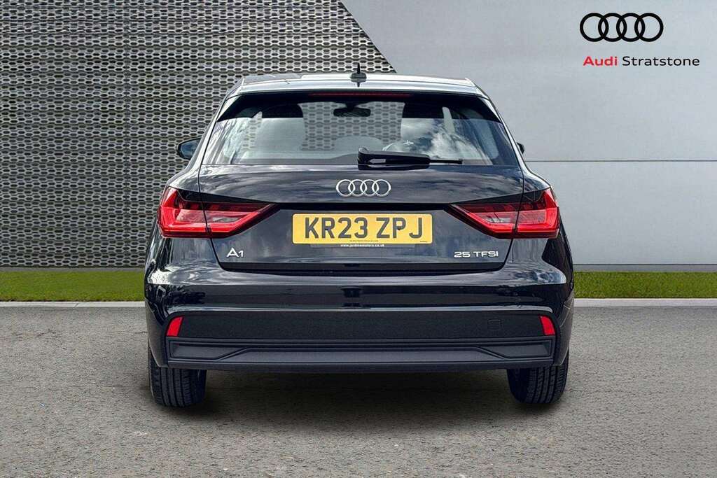 Audi A1 Audi A1 Sportback S Line 30 Tfsi 110 Ps S Tronic White #6