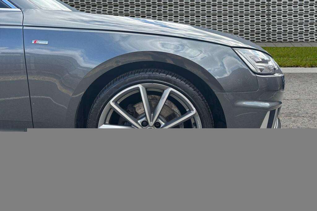 Audi A4 35 Tfsi S Line 2019 MF69XRG Grey #4