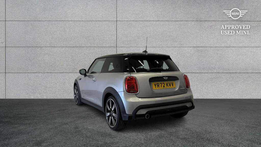 Mini Hatch 1.5 Cooper Exclusive 2023 YR72KVV Silver #2