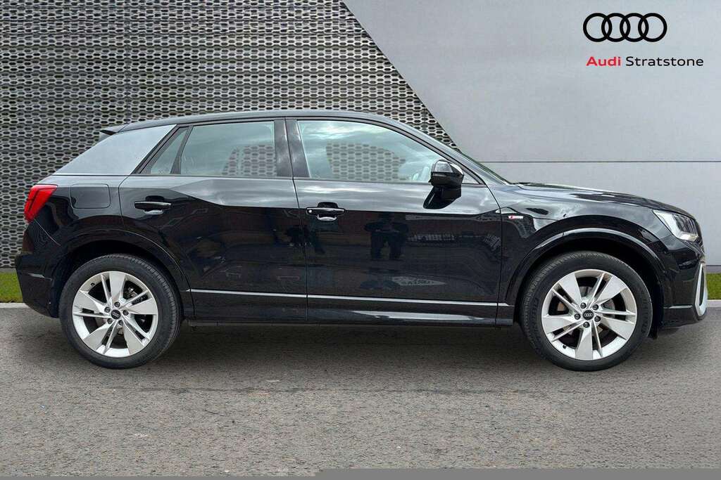 Audi Q2 30 Tfsi S Line 2023 Black #3