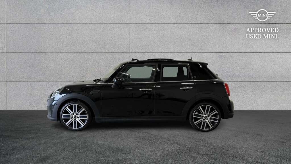 Mini Hatch 1.5 Cooper Exclusive Premium Plus 2023 YM73NFD Black #2