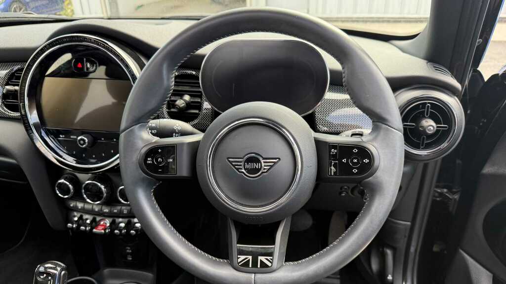Mini Hatch 1.5 Cooper Exclusive Premium Plus 2023 YM73NFD Black #6